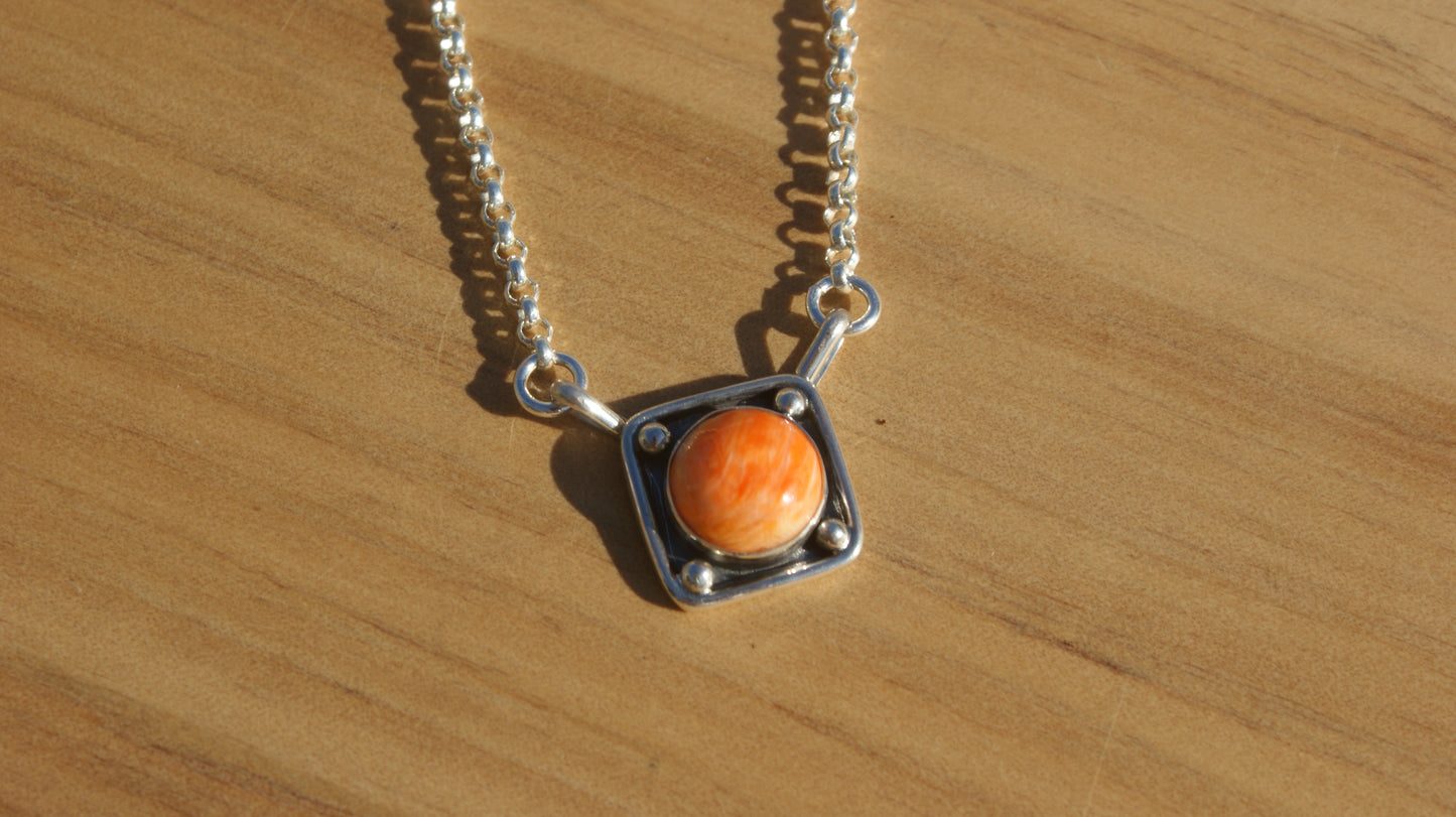 The Luma Necklace