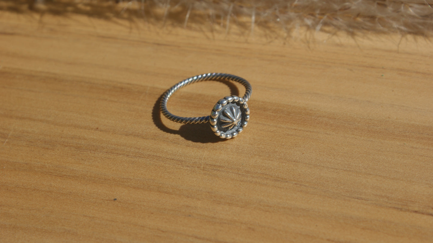 The Iris Flint Ring
