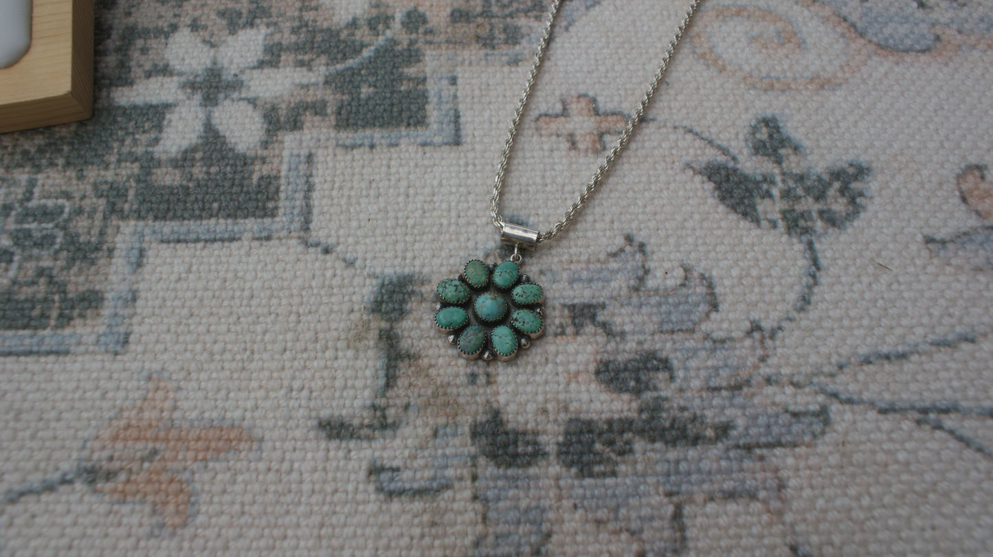 The Taylor pendant