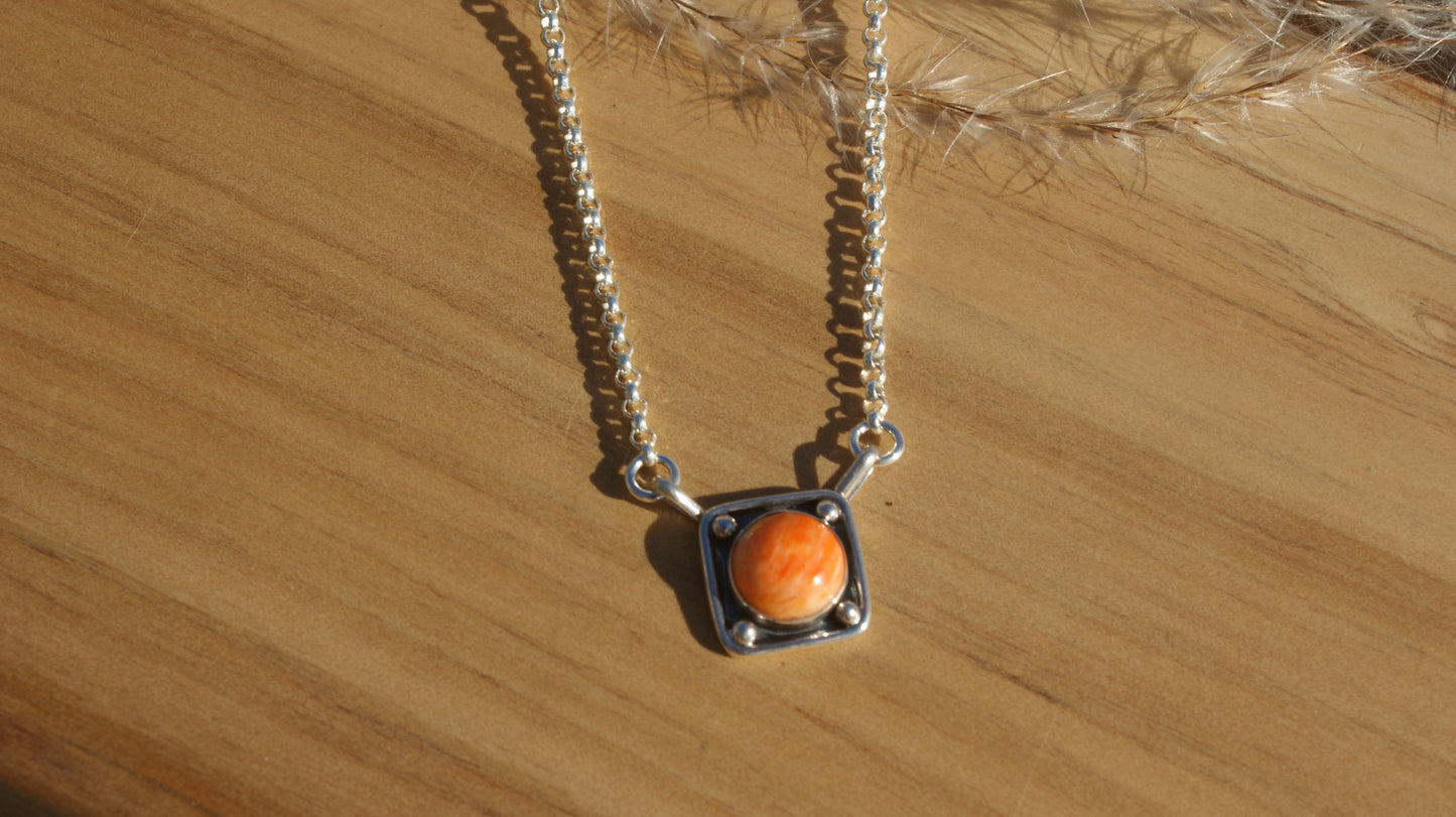 The Luma Necklace
